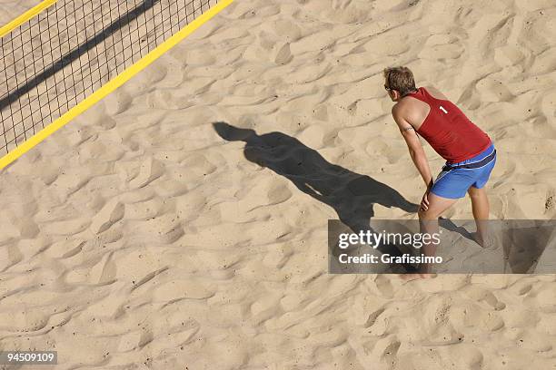 beachvolley waiting for the ball - beach volley stockfoto's en -beelden