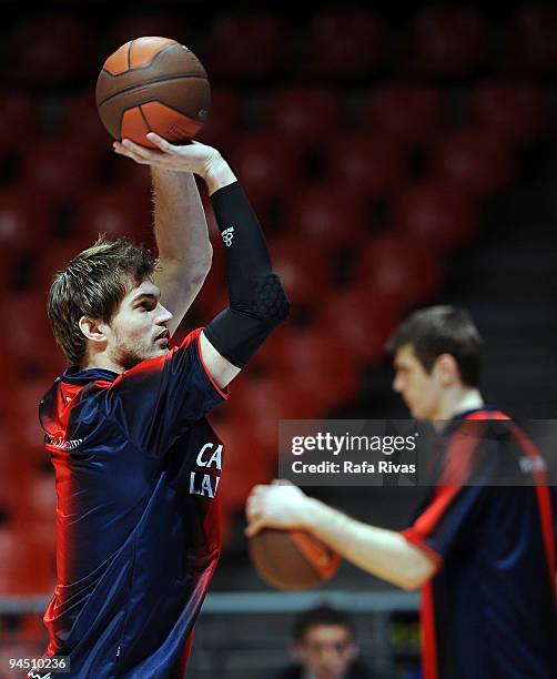 Tiago Splitter, #21 and Stanko Barac, #42 of Caja Laboral warm up before the Euroleague Basketball Regular Season 2009-2010 Game Day 8 between Caja...