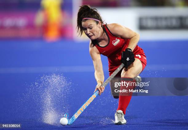 Laura Unsworth of England passes during Women's Semi Final Hockey match between England and New Zealand on day eight of the Gold Coast 2018...