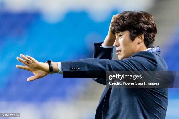 Team manager Seo Jung-won of Suwon Samsung Bluewings gestures during the AFC Champions League 2018 Group H match between Suwon Samsung Bluewings vs...