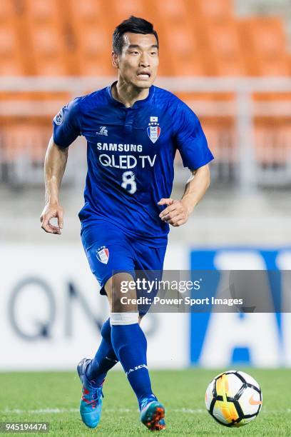 Cho Won-Hee of Suwon Samsung Bluewings in action during the AFC Champions League 2018 Group H match between Suwon Samsung Bluewings vs Sydney FC at...