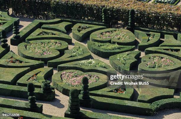 Le labyrinthe des charmilles, un des jardins les plus r?cents du ch?teau. Le labyrinthe des charmilles, un des jardins les plus r?cents du ch?teau.