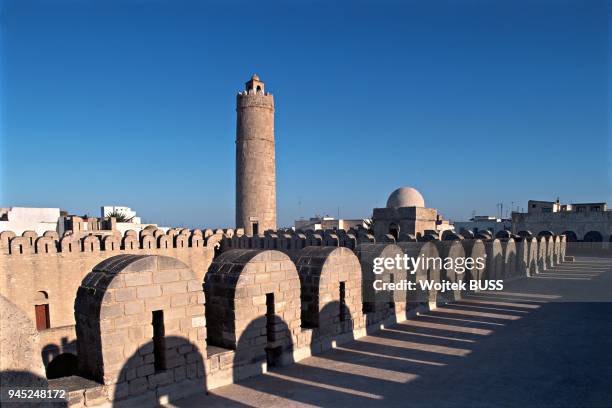 Le ribat date du VIIIe si?cle. Un nador est une tour de guet. Le ribat date du VIIIe si?cle. Un nador est une tour de guet.