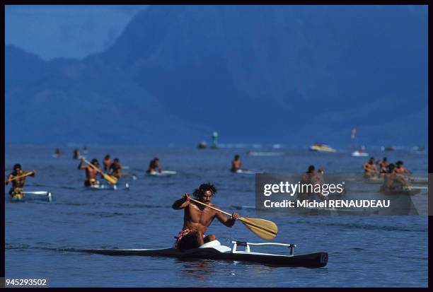 Pirogue Racing Photos and Premium High Res Pictures - Getty Images