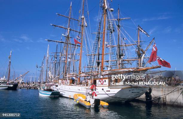 Tous les quatres ans les villes de Brest et de Douarnenez organisent le rassemblement de plus de deux milles Vieux Gr?ments et voiliers en bois du...