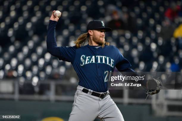 Taylor Motter of the Seattle Mariners throws against the Kansas City Royals at Kauffman Stadium onApril 9, 2018 in Kansas City, Missouri. Taylor...