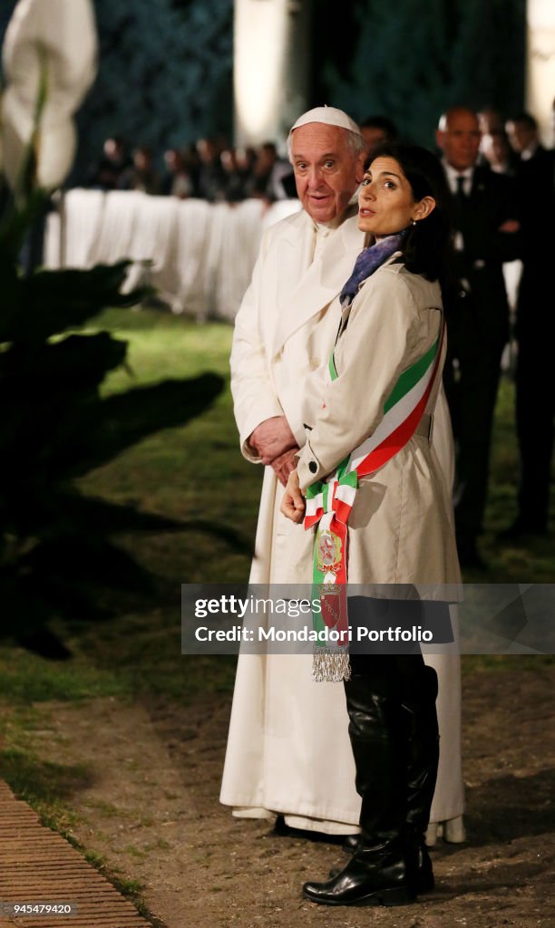 Zewg Raggi The pontiff Francis and the mayor of Rome Virginia Raggi in front of ...