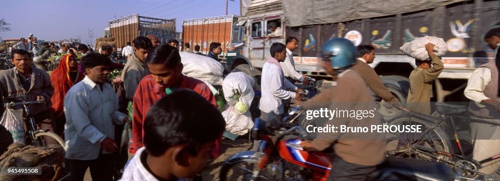 GRAND TRUNK ROAD, SORTIE DE KANPUR, UTTAR PRADESH, INDE