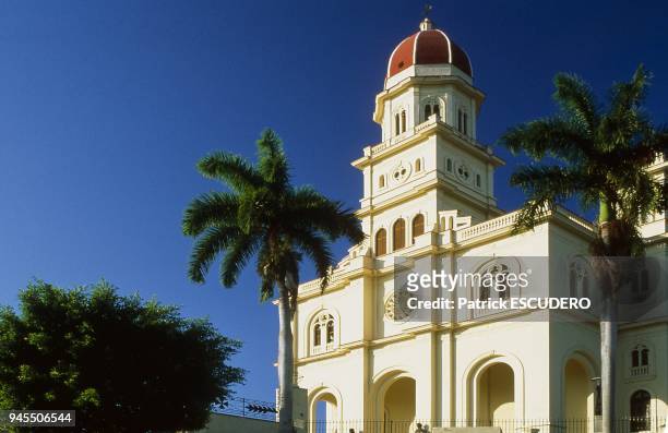 La basilique de Notre Dame du Cuivre Nuestra Senora del Cobre est le lieu de p?lerinage le plus sacr? de Cuba.En 1606 trois p?cheurs d?couvrent une...