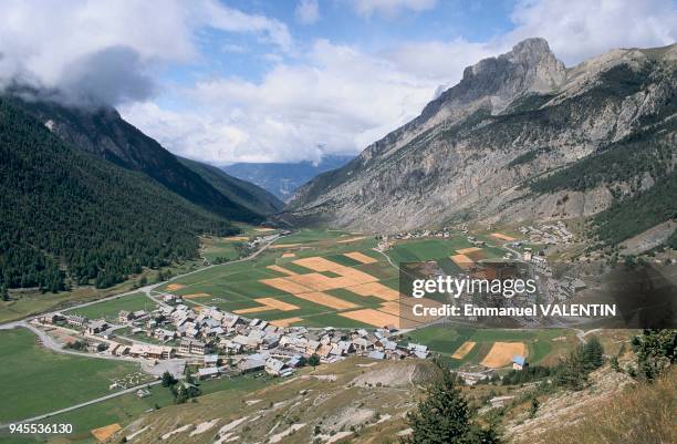 Le Queyras, plus haute vall?e des Hautes-Alpes, est un site prot?g? gr?ce au Parc Naturel R?gional qui s'?tend au travers des alpages et des for?ts...