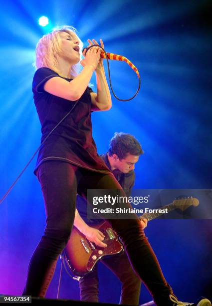 Hayley Williams and Josh Farro of Paramore perform at MEN Arena on December 16, 2009 in Manchester, England.