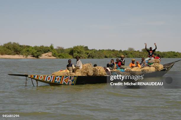 Mali en remontant le fleuve Niger de Koulikoro a Tombouctou en passant par Segou, Djenne, Mopti, le lac Debo et Kabara le port de Tombouctou.