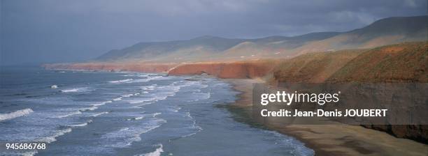 FALAISES A SIDI IFNI, COTE ATLANTIQUE, MAROC.