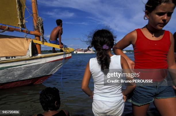 ENFANTS, PROPRIA RIO SAO FRANCISCO, ETAT DE SERGIPE, BRESIL.