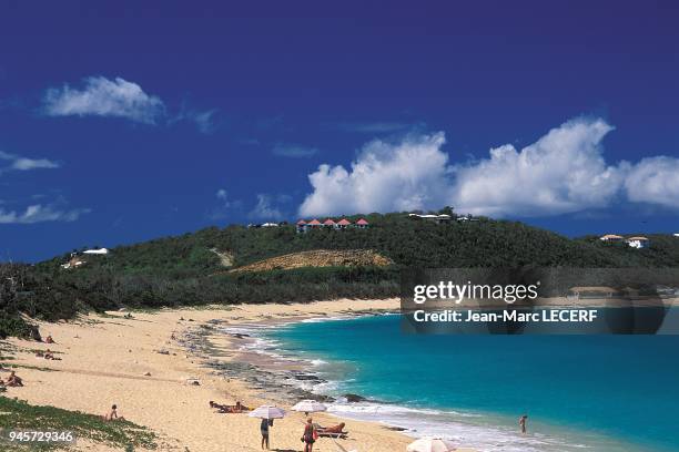 PLAGE DE BAIE ROUGE TERRE BASSE, ILE SAINT MARTIN, ANTILLES FRANCAISE.