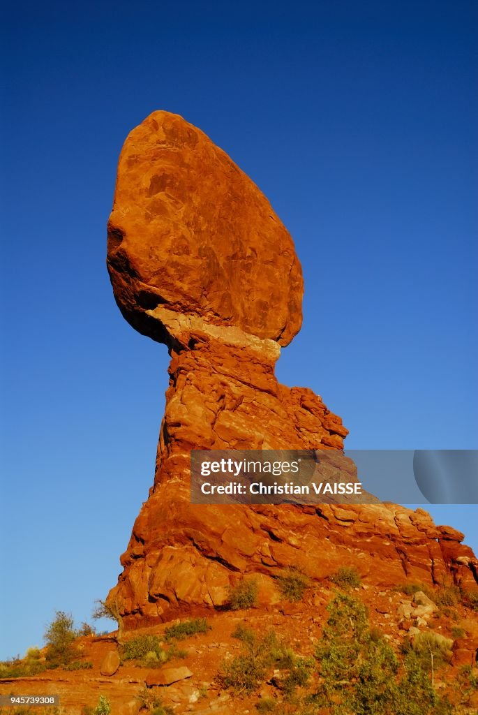 Balancing Rocks Utak BALANCED ROCK ARCHES NATIONAL PARK UTAH ETATS-UNIS USA. News Photo ...