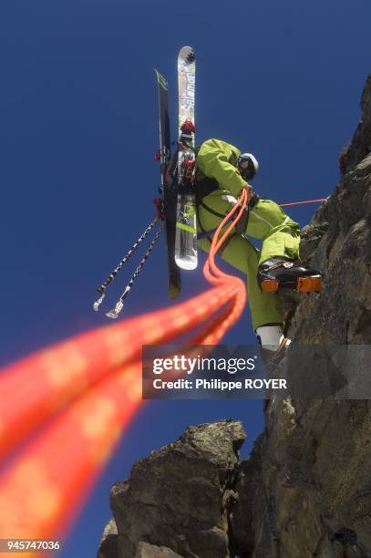 Rappel en ski alpinisme, MR to do abseil with skis and crampons, MR.