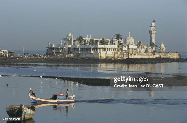 71 Saint Haji Ali Photos and Premium High Res Pictures - Getty Images 71 Saint Haji Ali Photos and Premium High Res Pictures - Getty Images