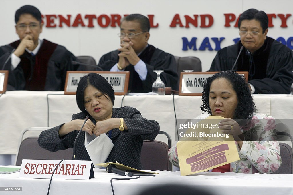 Secretarial staff of the Commission on Elections (Comelec) o