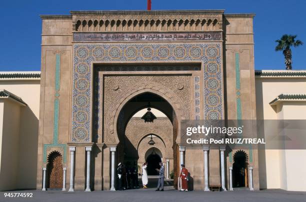 MAROC, RABAT, PALAIS ROYAL, PORTE PRINCIPALE.