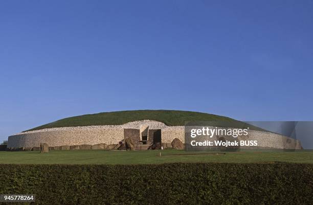 IRELAND ,THE BOYNE VALLEY,NEWGRANGE,TUMULUS,CO. MEATH.