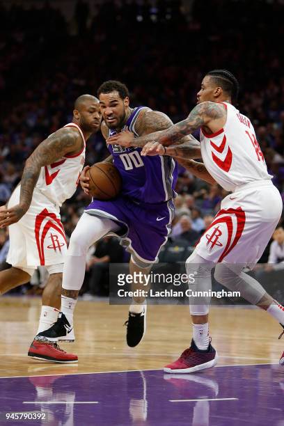 Willie Cauley-Stein of the Sacramento Kings drives to the basket against Gerald Green of the Houston Rockets at Golden 1 Center on April 11, 2018 in...