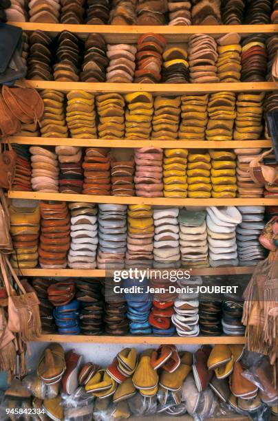 BABOUCHES EN CUIR, MAROC.