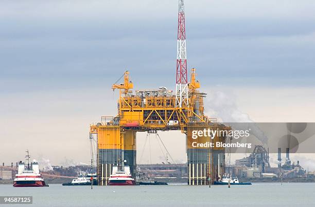 Kiewit Rigging Container Kiewit Photos and Premium High Res Pictures - Getty Images