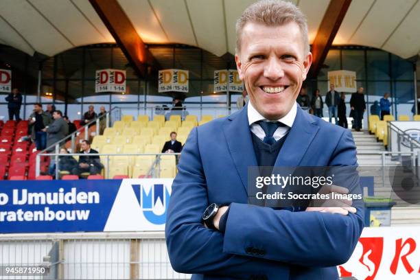 Coach Robin Pronk of FC Utrecht U23 during the Dutch Jupiler League match between Telstar v Utrecht U23 at the Rabobank IJmond Stadium on April 13,...