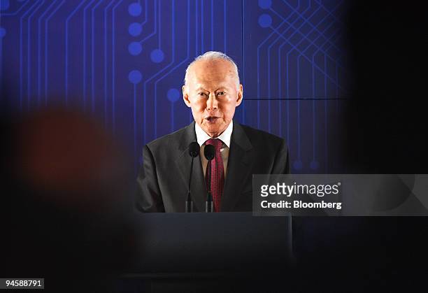 Lee Kuan Yew, Singapore's minister mentor, makes an address at Yokogawa Electric Corp.'s new facility in Singapore on Tuesday, July 3, 2007....