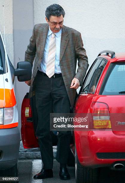 Former Swissair Board Member Eric Honegger arrives at the Swissair court case in Buelach, Switzerland, Monday, January 22, 2007. Swiss prosecutors...