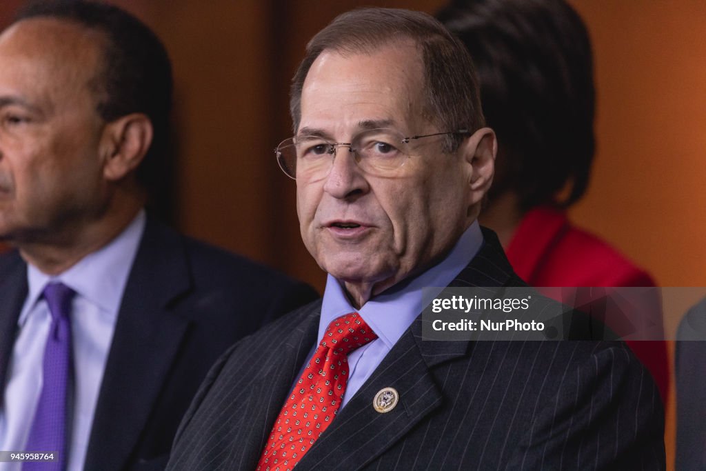 House Democrats Introduce Bill to Protect Special Counsel Mueller