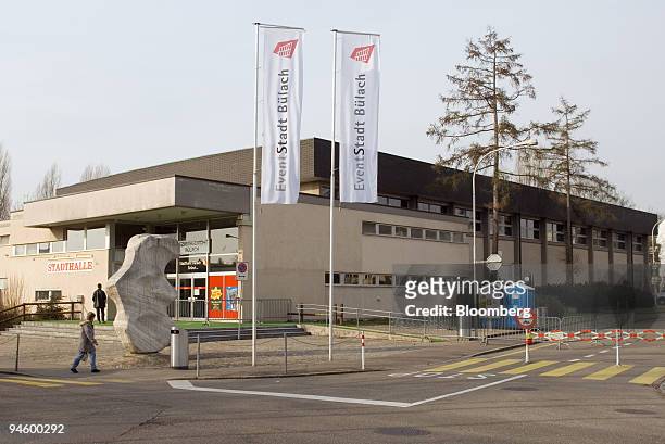 The converted gymnasium used temporarily as a venue for the Swissair court case is seen in Buelach, Switzerland, Tuesday, Jan. 16, 2007. Swiss...