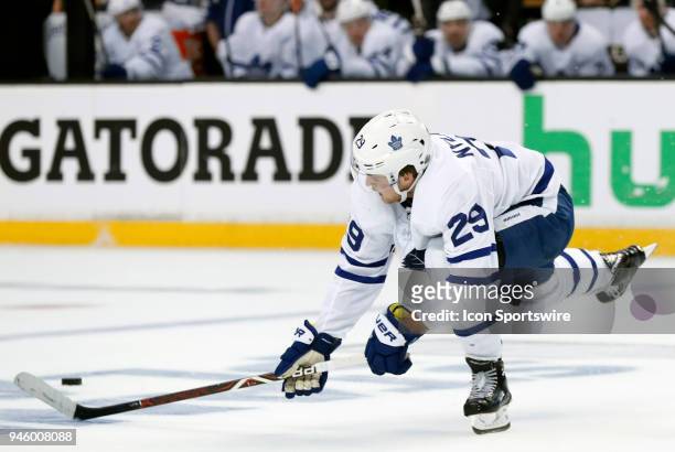 Toronto Maple Leafs right wing William Nylander loses the puck during Game 1 of the First Round for the 2018 Stanley Cup Playoffs between the Boston...