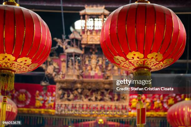 chinese lanterns at sin sze si ya temple kuala lumpur malaysia - tao stock pictures, royalty-free photos & images