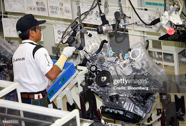 Lexus Assembly Photos and Premium High Res Pictures - Getty Images
