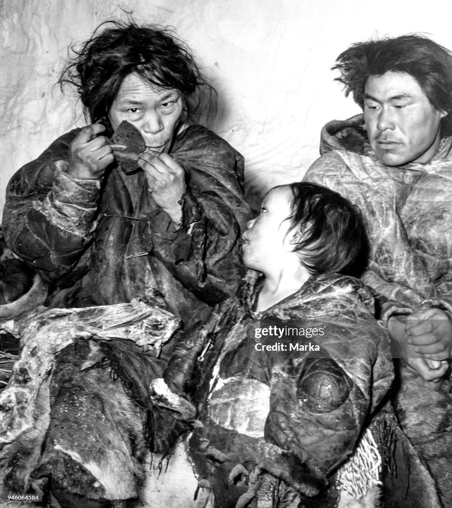 Eskimo Family