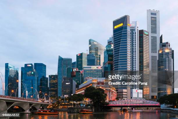 singapore's skyscrapers in the central business district. - caroline pang stock pictures, royalty-free photos & images