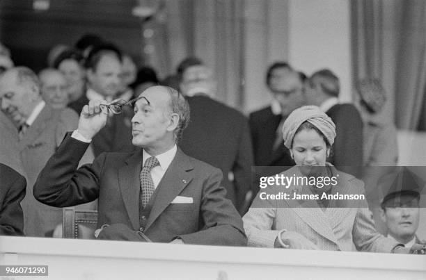 French President Valery Giscard d'Estaing with his wife Anne-Aymone attend Arc de Triomphe Prize at Longchamp racecourse in Paris, 5th October 1975