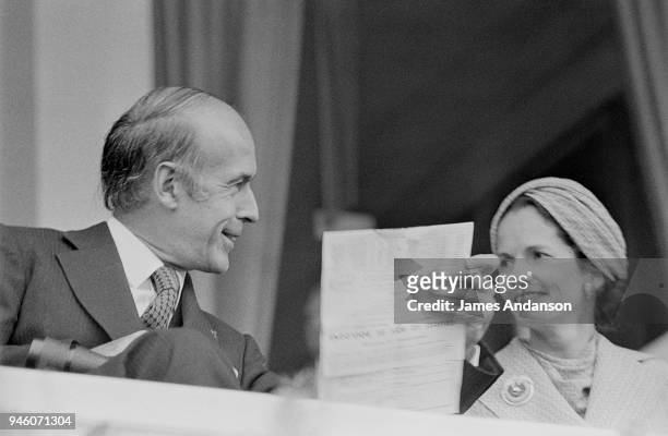 French President Valery Giscard d'Estaing with his wife Anne-Aymone attend Arc de Triomphe Prize at Longchamp racecourse in Paris, 5th October 1975
