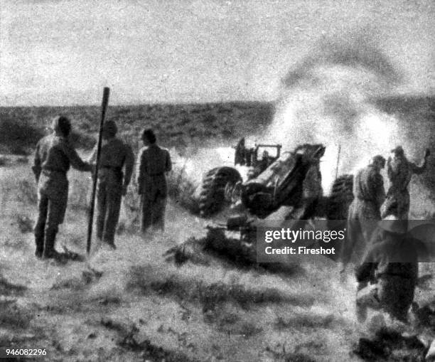 Second World War North African Campaign 1940 Italian artillery in the libyan desert.