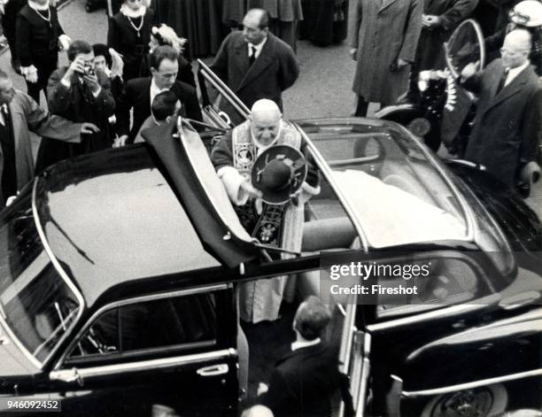 Rome May 11, 1963 Pope John XXIII went on an official visit to the Quirinal. It 's the first time that a Pope pays tribute to the President of the...