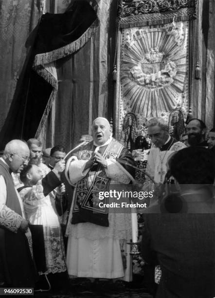 Pope John XXIII, Ioannes XXIII), born Angelo Giuseppe Roncalli 25 November 1881 _ 3 June 1963, was the head of the Roman Catholic Church from 28...
