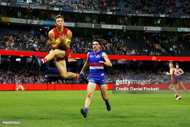 Will Hayward of the Swans marks the ball during the round four AFL match between the Western Bulldogs and the Sydney Swans at Etihad Stadium on April...