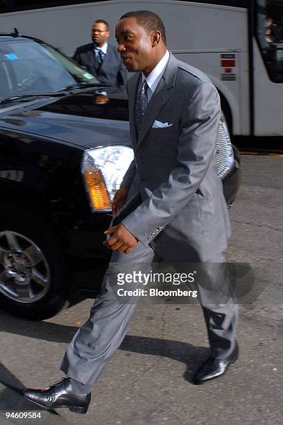 Isiah Thomas, coach of the New York Knicks, arrives at U.S. Federal Court in New York, U.S., on Monday, Oct. 1, 2007. Jurors in a federal case in...
