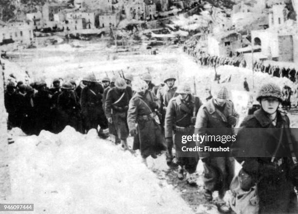 Second World War-Italy 1943 1944 The landing at Naples of the 2nd Moroccan Infantry Division. Moroccan Goumiers were soldiers who served in auxiliary...