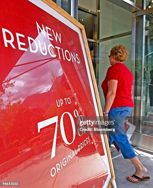 Customer enters the Ann Taylor store at the Riverwoods Shopping Center in Provo, Utah, Friday, Aug. 17, 2007. Confidence among U.S. Consumers dropped...