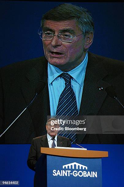 Jean-Louis Beffa, Cie. De Saint-Gobain SA chief executive officer, speaks at the general shareholders' meeting in Paris, France, Thursday, June 8,...