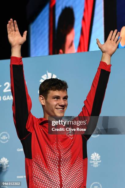 Lance Riendeau Vincent Riendeau (Diver) Photos et images de collection - Getty Images