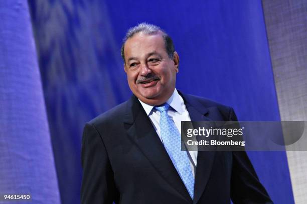 Carlos Slim, billionaire investor, arrives for a plenary session during the Clinton Global Initiative in New York, U.S., on Thursday, Sept. 27, 2007.